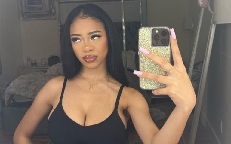 aniya wayans age